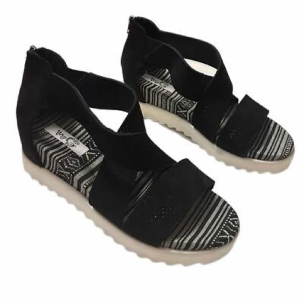 Very G Black Women's Sandals